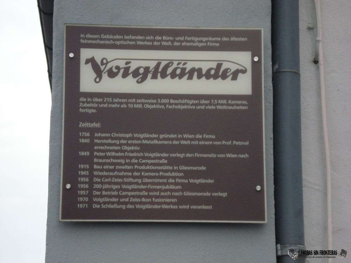 Placa conmemorativa Voigtländer